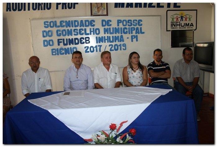 Empossados novos membros do Conselho do FUNDEB - Imagem 8