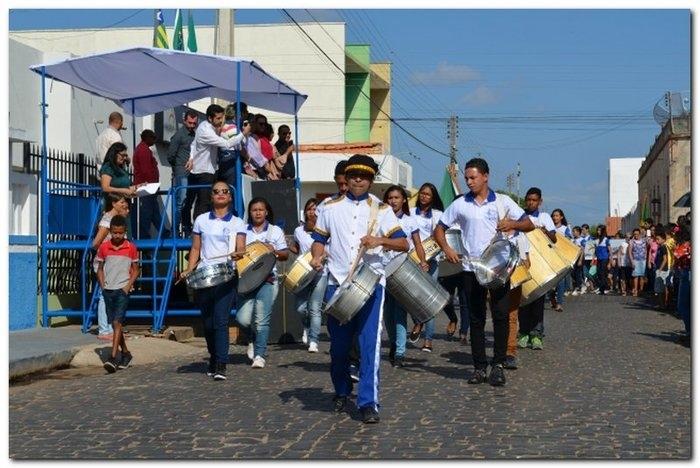 Desfile cívico de 7 de setembro em Inhuma - Imagem 2