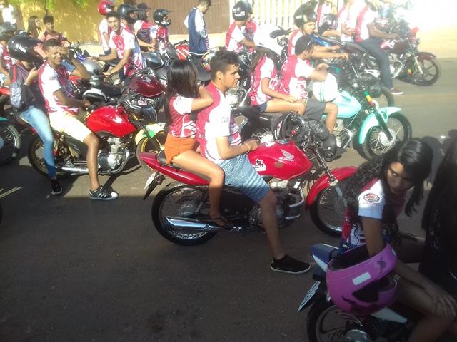 MILHARES DE MOTOCICLISTAS NAS RUAS DA CIDADE - Imagem 20