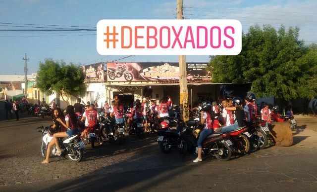 MILHARES DE MOTOCICLISTAS NAS RUAS DA CIDADE - Imagem 3