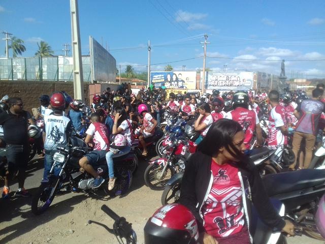 MILHARES DE MOTOCICLISTAS NAS RUAS DA CIDADE - Imagem 26