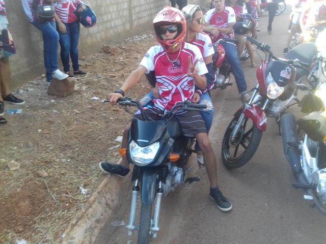 MILHARES DE MOTOCICLISTAS NAS RUAS DA CIDADE - Imagem 18