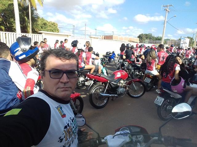 MILHARES DE MOTOCICLISTAS NAS RUAS DA CIDADE - Imagem 24