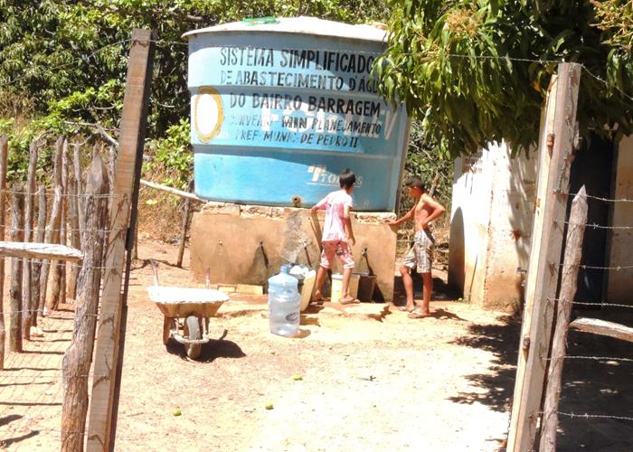 Bom exemplo: Município fornece água a população sem cobrar   - Imagem 12