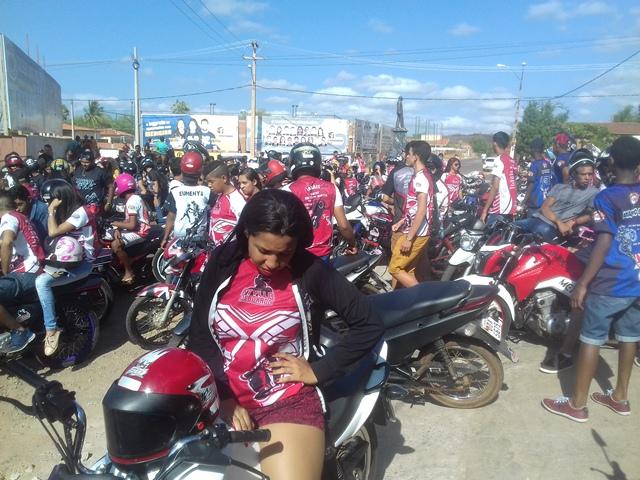 MILHARES DE MOTOCICLISTAS NAS RUAS DA CIDADE - Imagem 27