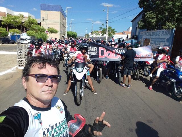 MILHARES DE MOTOCICLISTAS NAS RUAS DA CIDADE - Imagem 31