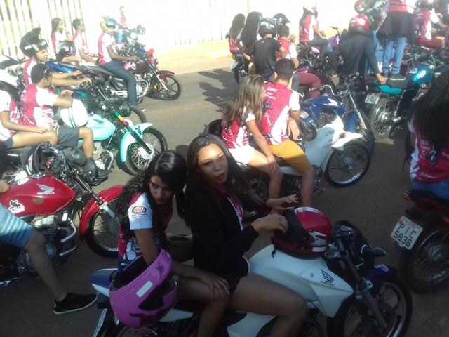 MILHARES DE MOTOCICLISTAS NAS RUAS DA CIDADE - Imagem 21