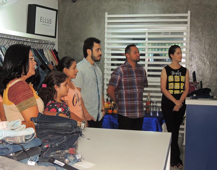 Inaugurada reforma e novo designer da loja Mãozinha Grifes e Marcas - Imagem 58