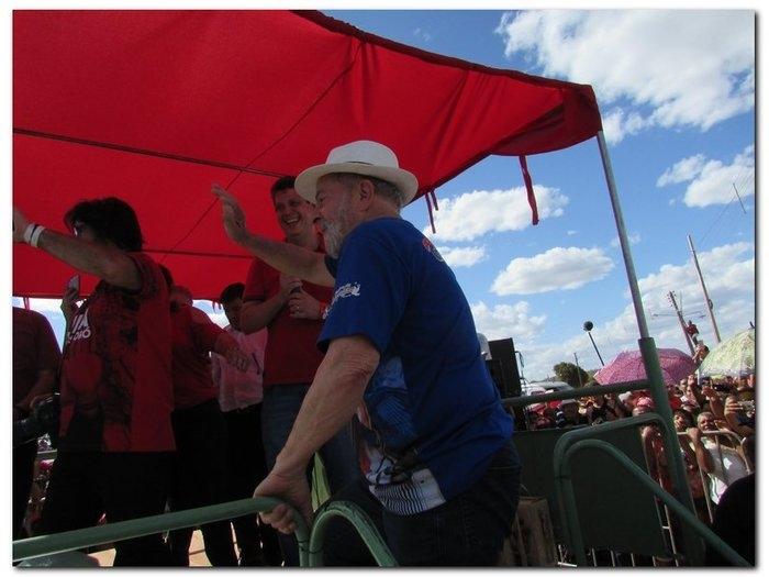 Ex-Presidente Lula visitou Inhuma neste sábado  - Imagem 17