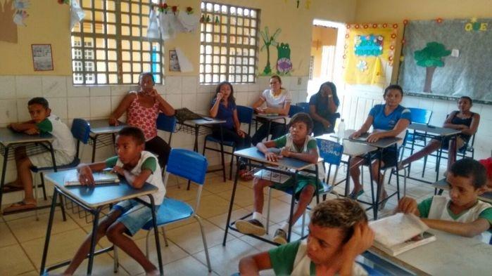 Secretária participa de reunião com pais e equipe de escola T.S.F. - Imagem 1