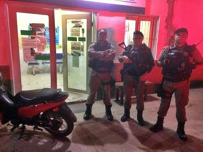 Moto furtada e encontrada abandonada.  (Crédito: Divulgação / PM-PI)