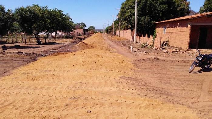 Adriano sousa  (Crédito: Prefeitura inicia pavimentação da rua Vereador Luis Felipe (rua leste))