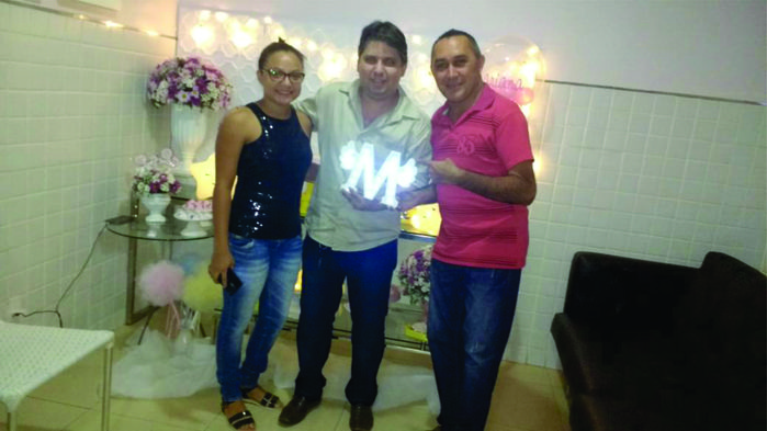 Casal Edilene e Aristeu Carvalho com o Germano novo papai (Crédito: Richelle Almeida)