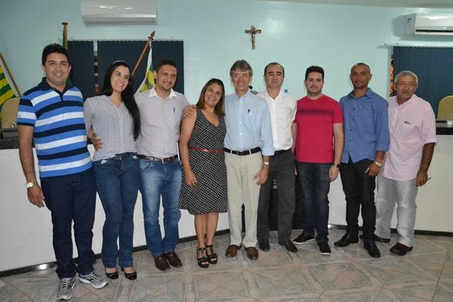 Prefeito, Primeira-dama e Secretarios (Crédito: folha atual)