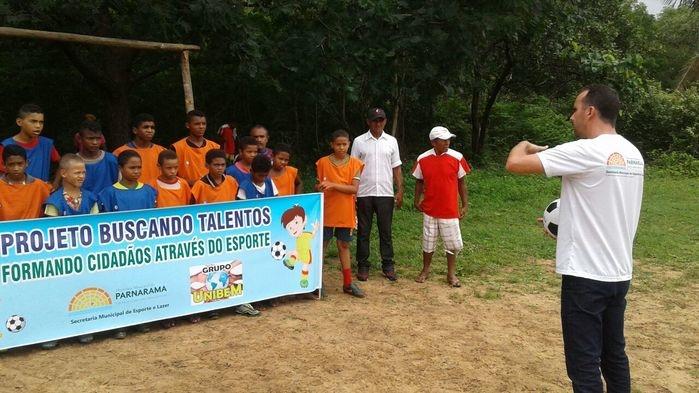 Secretário Júnior Calista apresentando o Projeto (Crédito: Secretaria de Esportes)