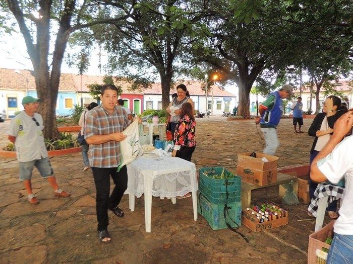 Duran comprando o seu milagroso  (Crédito: Edinardo Pinto )