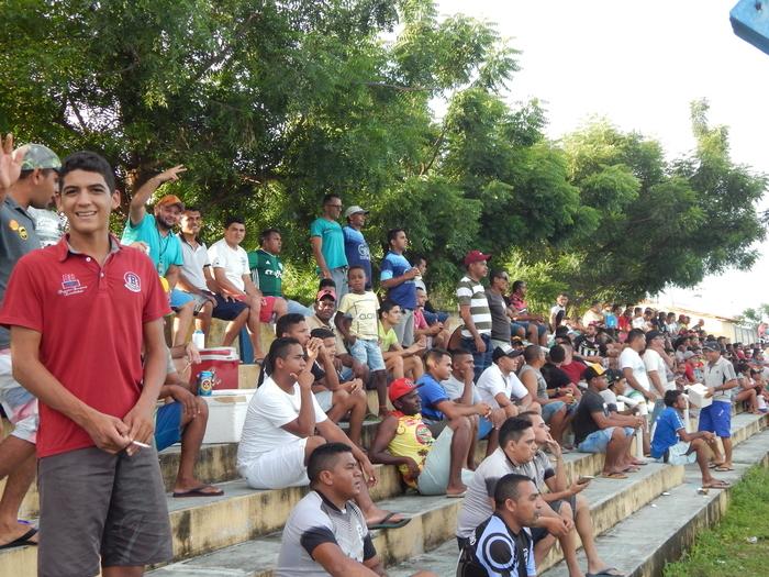 Arquibancadas lotadas