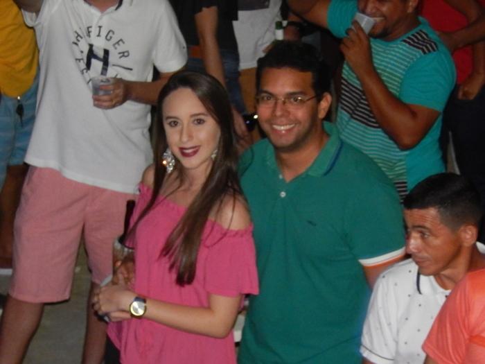 Dr.Lizandro com sua namorada Naiara 