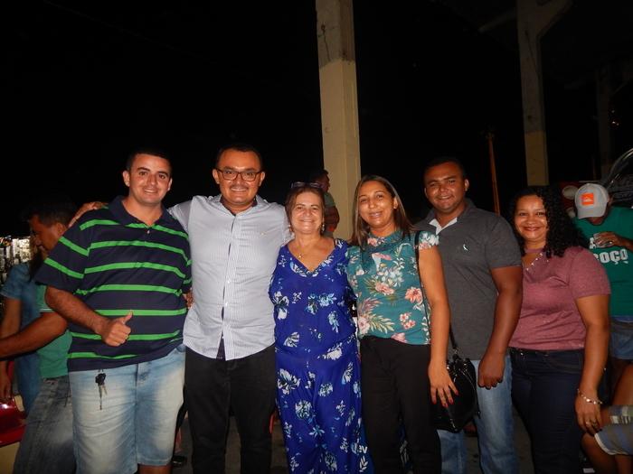 Prefeito Jullyvan Mendes com a Vereadora Erislene Monteiro,Verônica,Michel,Profº Idelfonso e Francisca Mesquita Secretária de Administração