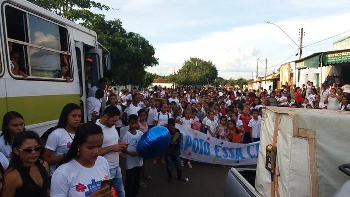 Caminhada (Crédito: Ronaldo Figueiredo )