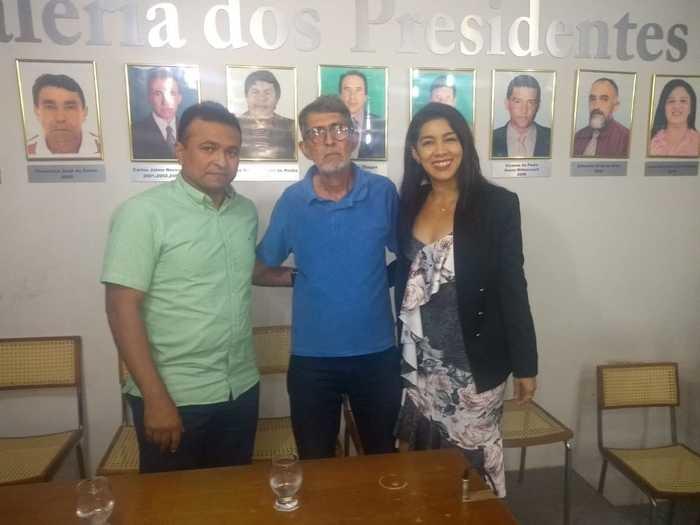 Prefeito Herbert Silva acompanhado do Deputado Fabio Abreu e da vereadora Cristiane Carvalho (Crédito: Valéria Farias)