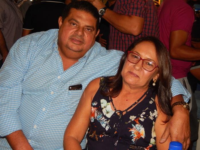 Pedro Mariano e esposa