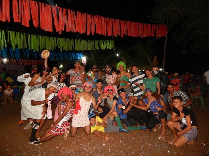 Quadrilha Os Porcas e as Bonecas