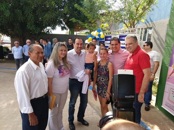 Presidente do Conselho mun. de saúde, Marcelo Francisco (Marcelo do PT); secretária de saúde, Andréia Cavalcante; ministro da saúde Gilberto Occhi; prefeito júnior Carvalho e secretário de estado da saúde, Florentino Neto.