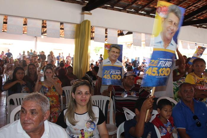 Populares participando da reunião (Crédito: Mikelson Deivid)