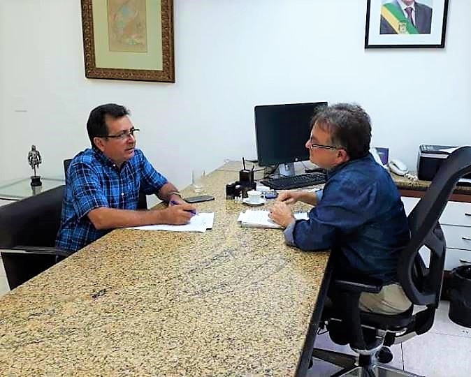 Prefeito de Joaquim Pires tem audiência com secretário de governo do Estado