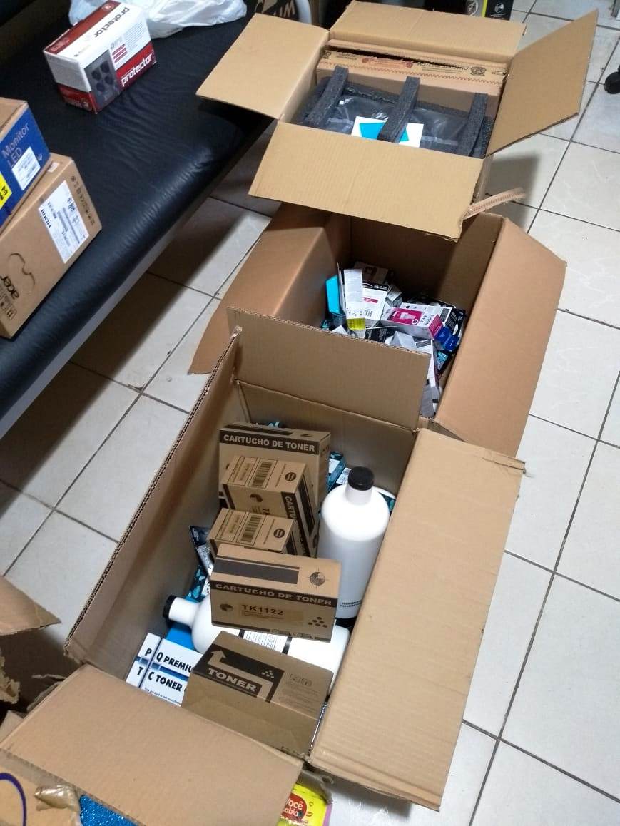 Prefeitura compra móveis, equipamentos, eletrônicos e material didático para todo setor social  - Imagem 11