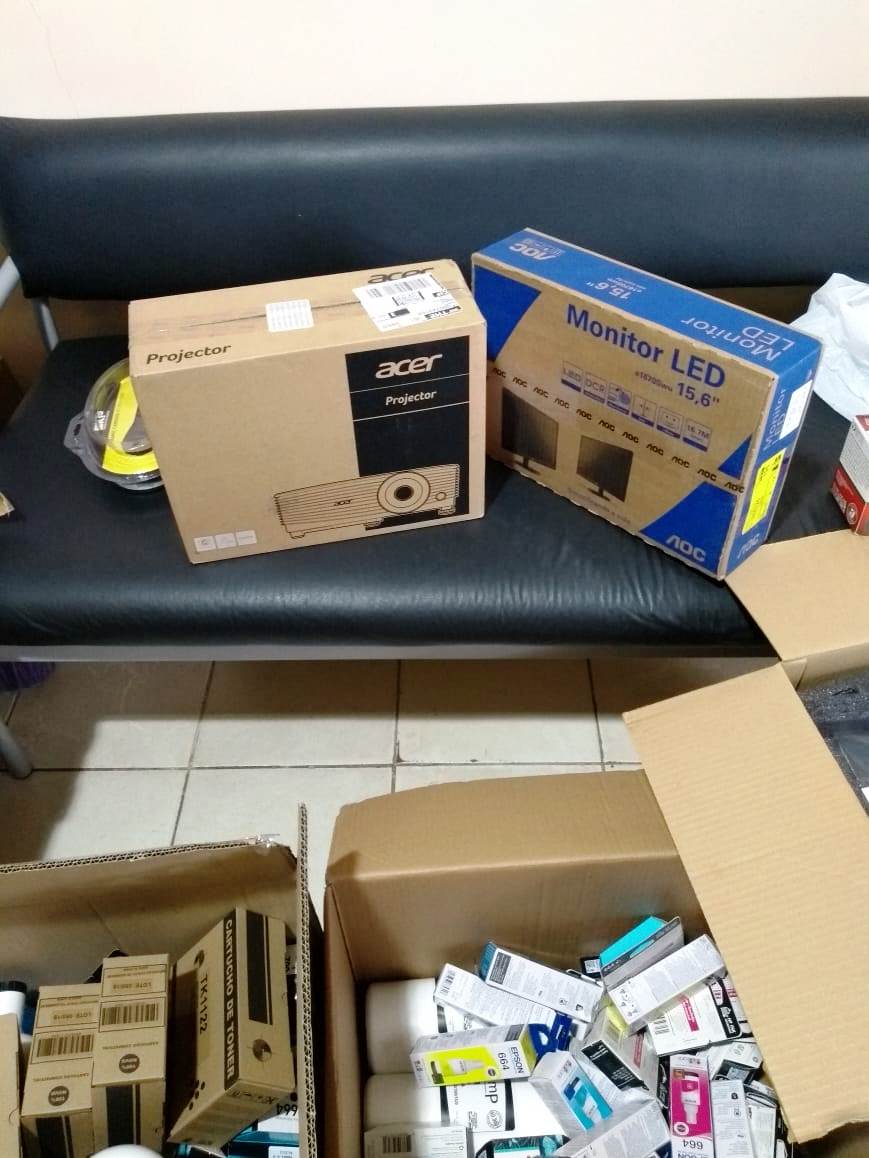 Prefeitura compra móveis, equipamentos, eletrônicos e material didático para todo setor social  - Imagem 10