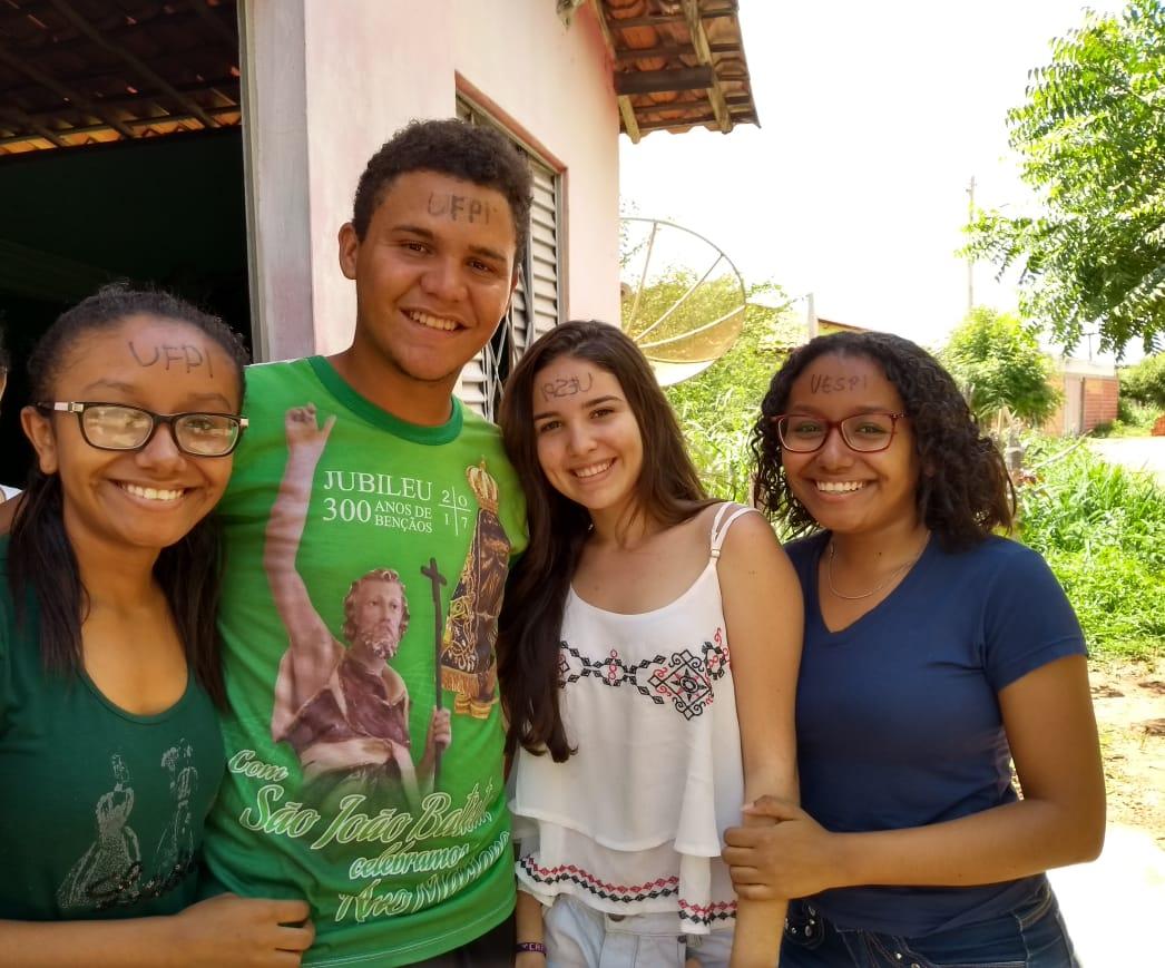 CETI Ubiraci Carvalho, de São João da Serra, celebra aprovação de alunos