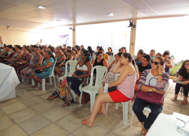 Programa “Laços de Amor” realiza entrega de enxovais a gestantes de Pedro II - Imagem 3