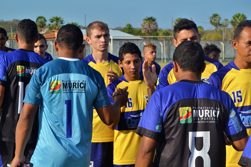 Secretaria de esportes de Joaquim Pires realiza abertura do IV Regional de Futebol - Imagem 29