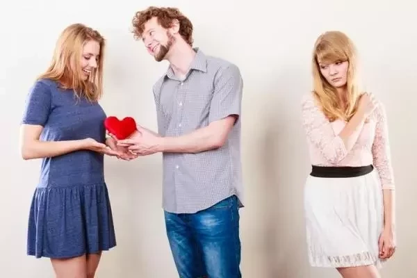 Conheça signos do zodíaco que devem ir devagar com o amor em outubro - imagem 6763