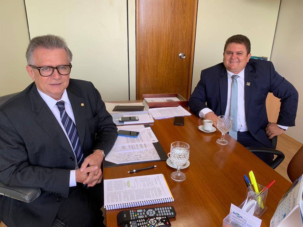 Prefeito de Santo Inácio Tairo Mesquita participa de evento em Brasília    - Imagem 1