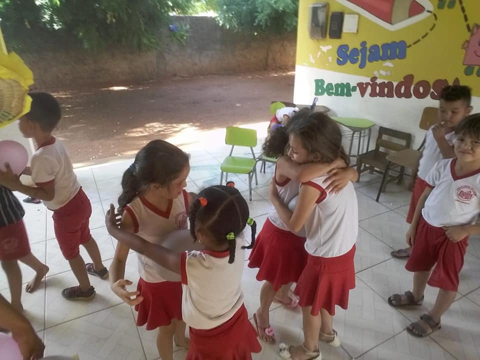 Educação municipal de Santo Inácio realiza semana da criança com muitas brincadeiras  - Imagem 18