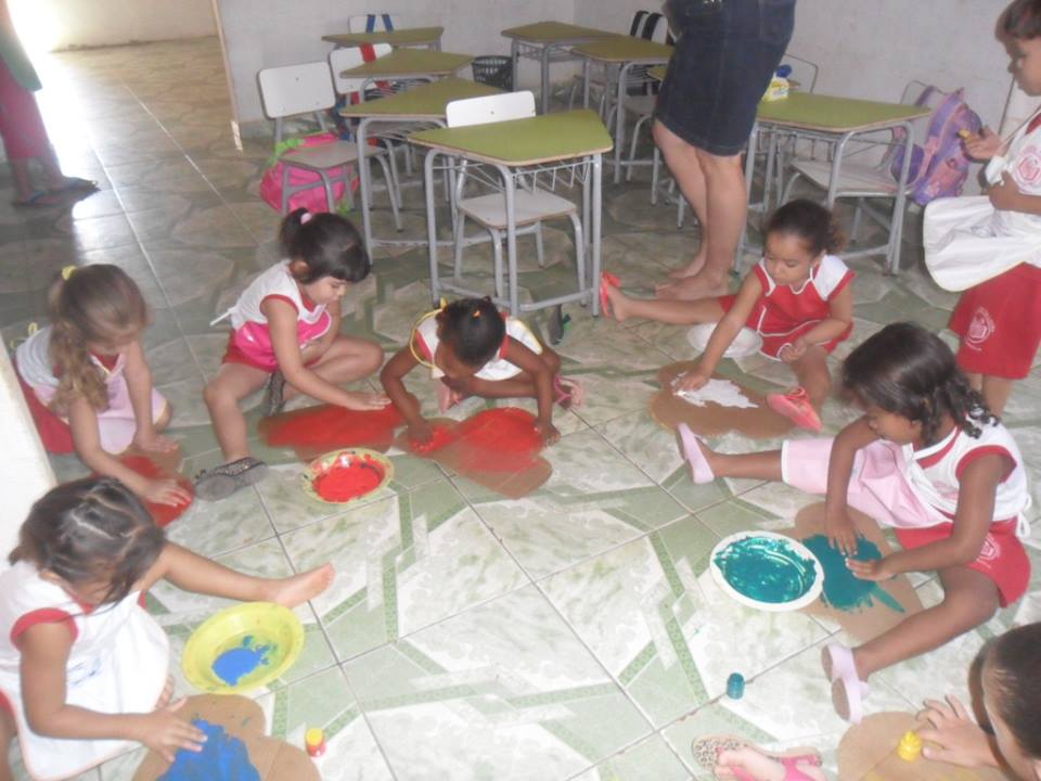 Educação municipal de Santo Inácio realiza semana da criança com muitas brincadeiras  - Imagem 3