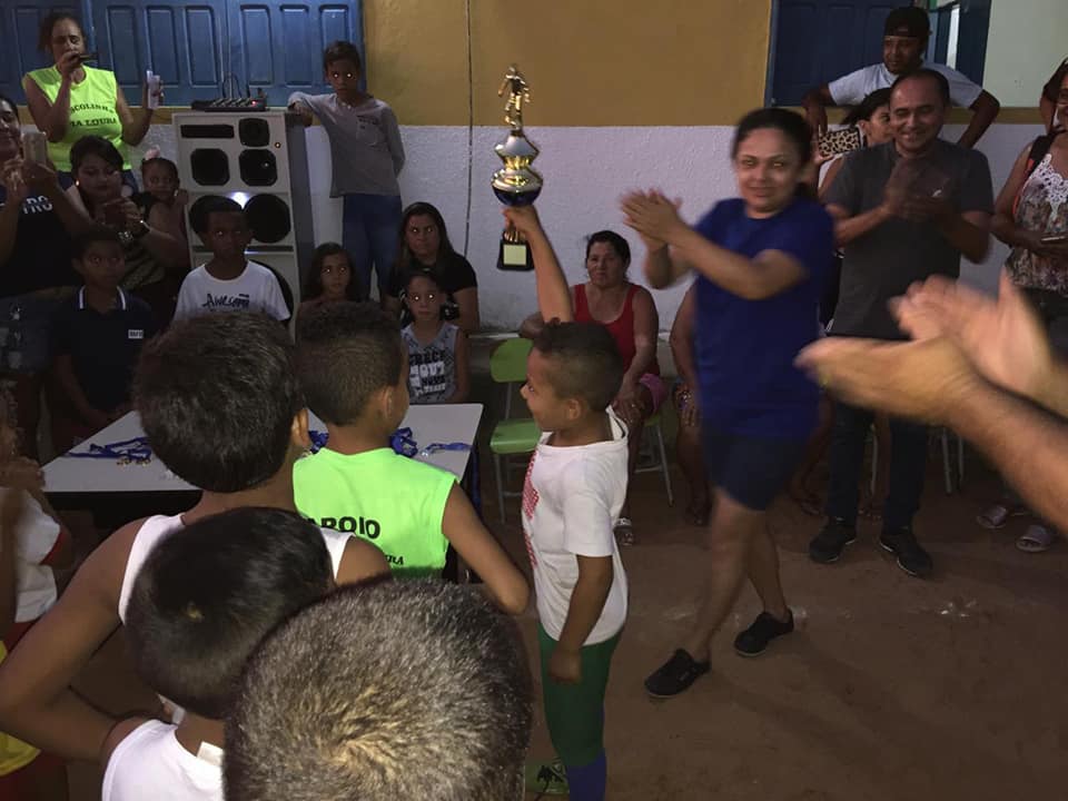 Educação municipal de Santo Inácio realiza semana da criança com muitas brincadeiras  - Imagem 8