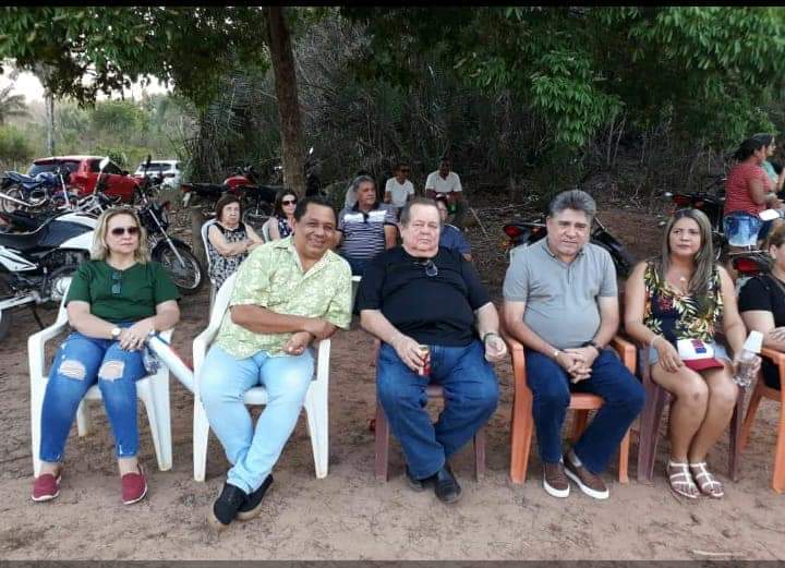 Prefeito João Luiz passa o feriado entregando serviços e participando de eventos  - Imagem 50