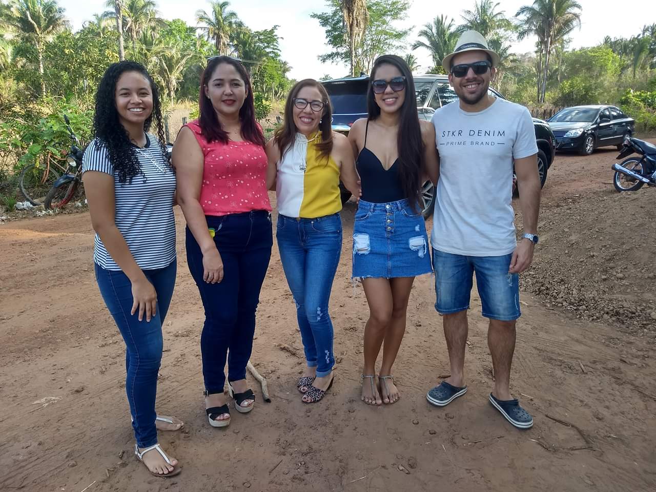 Prefeito João Luiz passa o feriado entregando serviços e participando de eventos  - Imagem 43