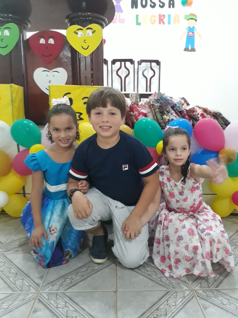 Primeira Igreja Batista de Santo Inácio realiza entrega de brinquedos no dia da criança  - Imagem 17