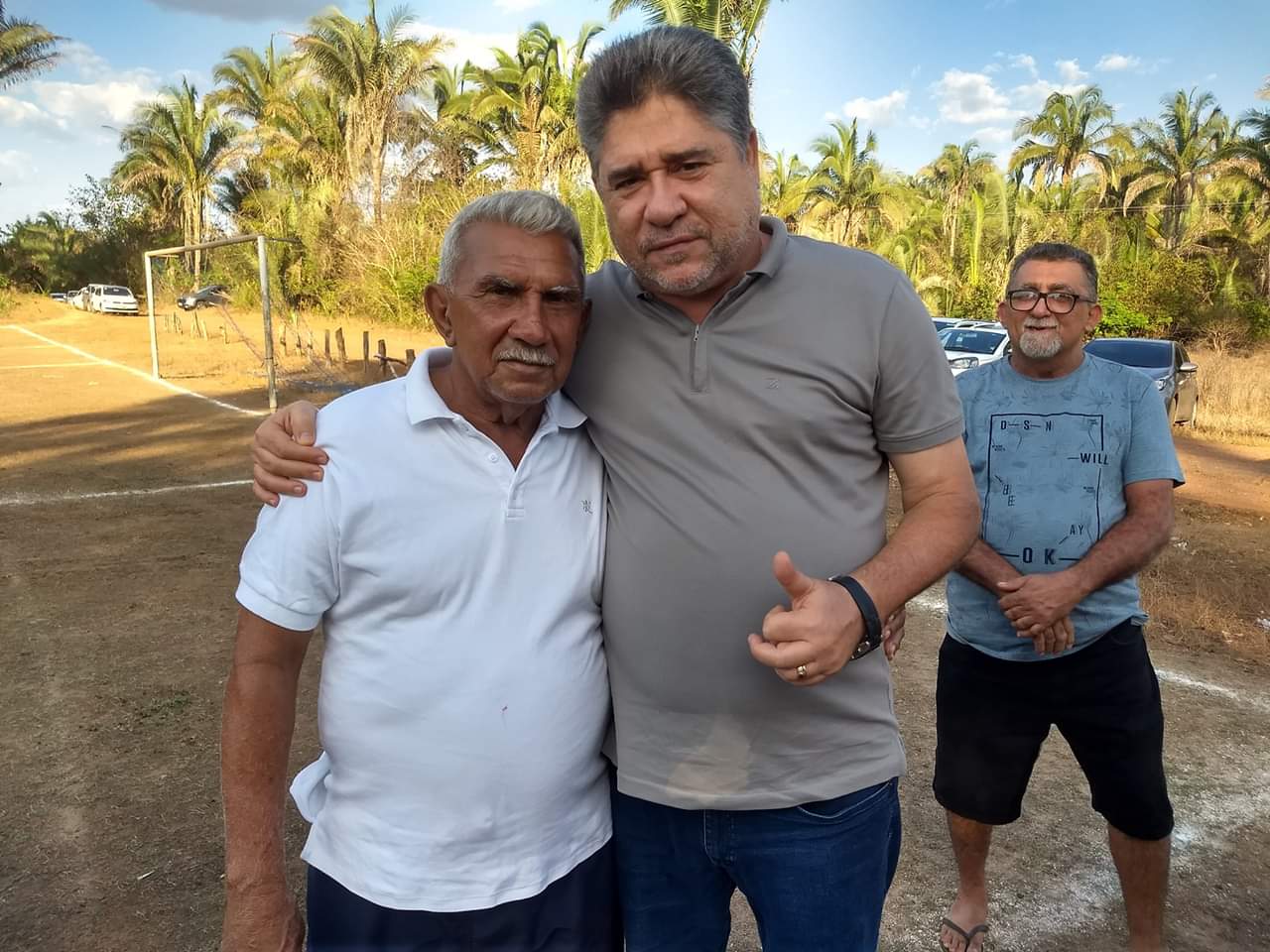 Prefeito João Luiz passa o feriado entregando serviços e participando de eventos  - Imagem 51