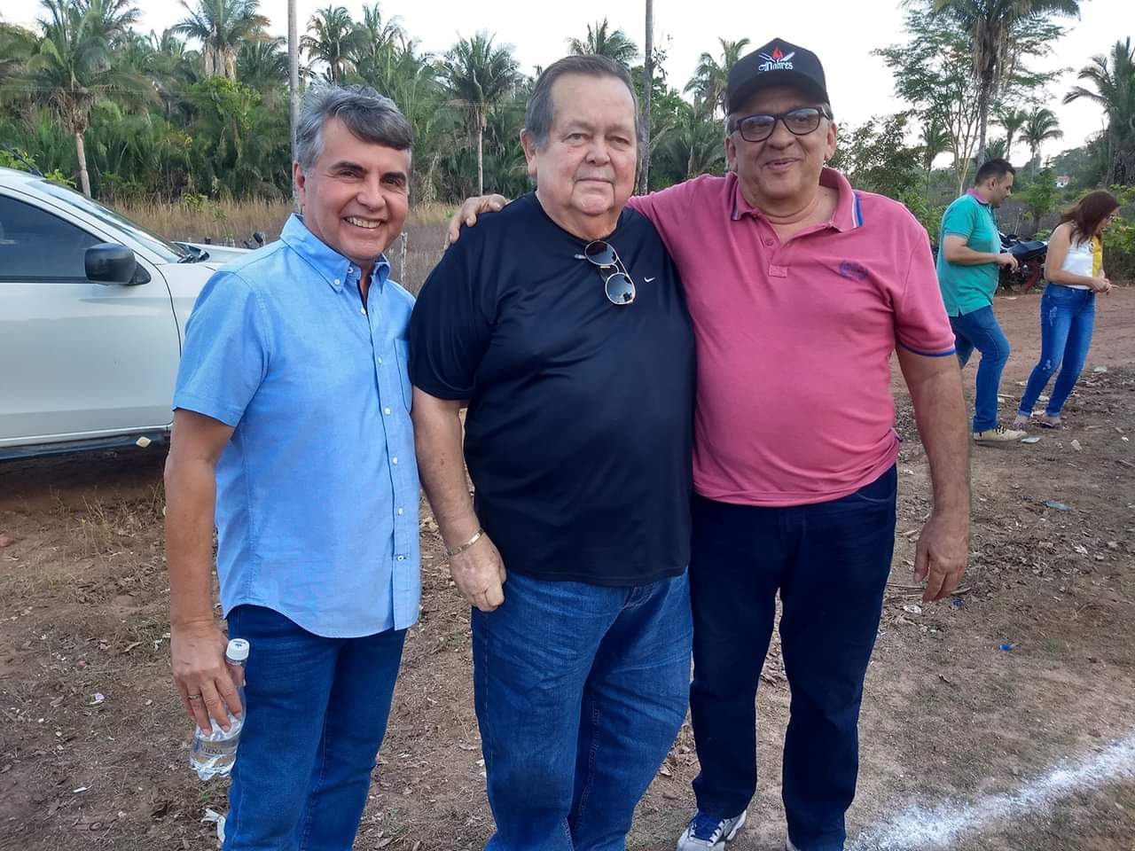 Prefeito João Luiz passa o feriado entregando serviços e participando de eventos  - Imagem 52