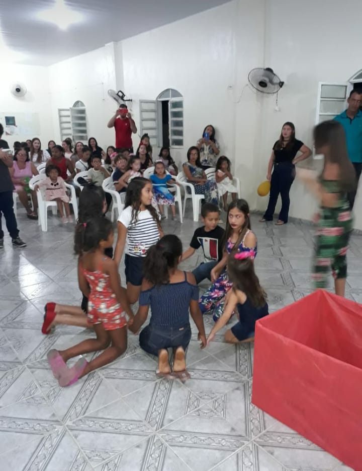 Primeira Igreja Batista de Santo Inácio realiza entrega de brinquedos no dia da criança  - Imagem 7