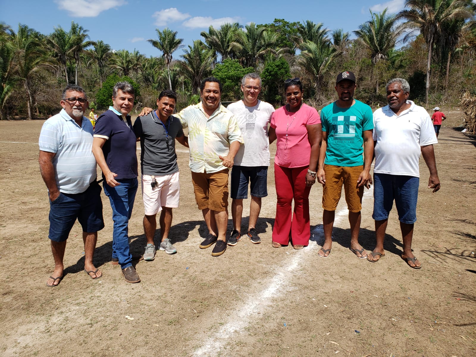 Prefeito João Luiz passa o feriado entregando serviços e participando de eventos  - Imagem 3