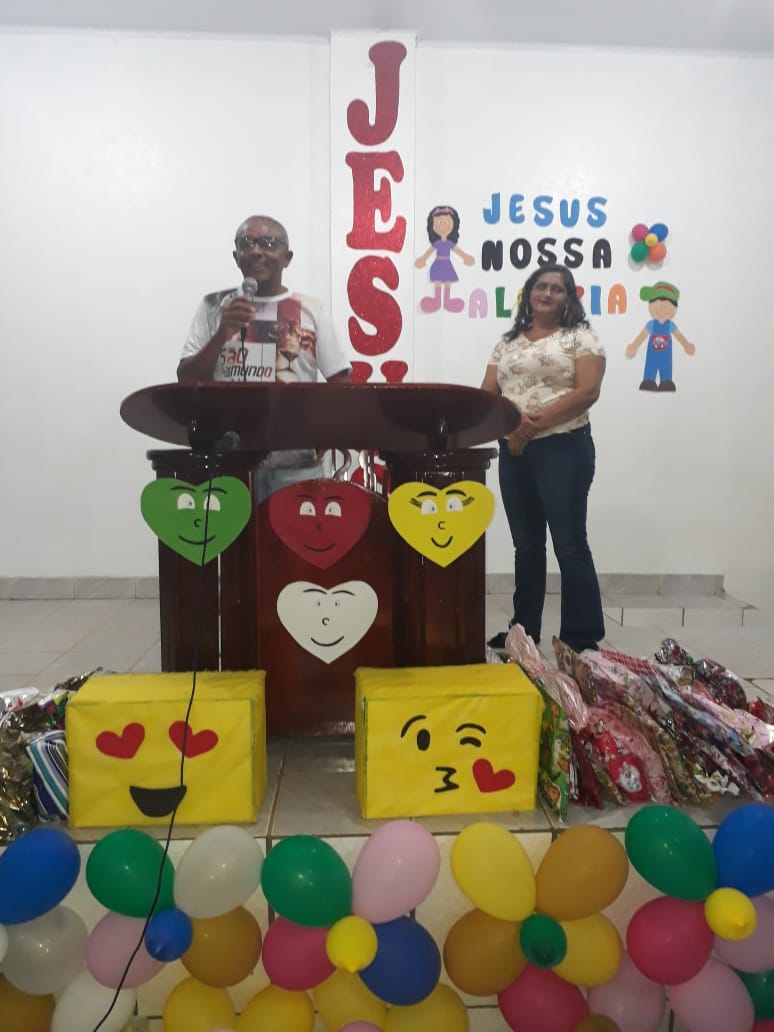 Primeira Igreja Batista de Santo Inácio realiza entrega de brinquedos no dia da criança 
