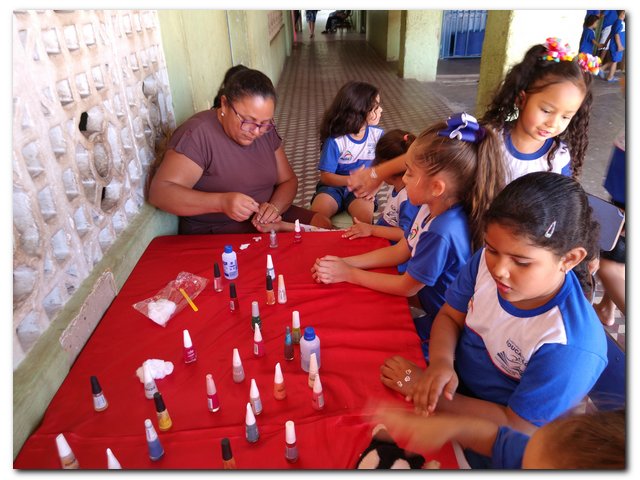 Escola Municipal Arlindo Cipriano Leal comemorou o Dia da Criança  - Imagem 5