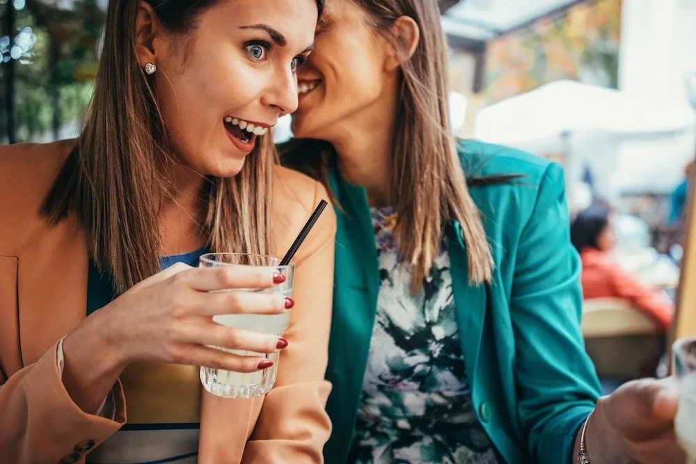 Alguns signos têm mais propensão para a fofoca; conheça e se proteja - imagem 7832